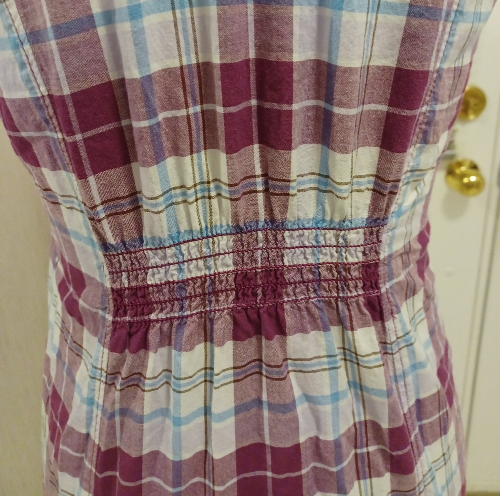 4/$40 Plaid Fitted Blouse - Size Small - Picture 6 of 9